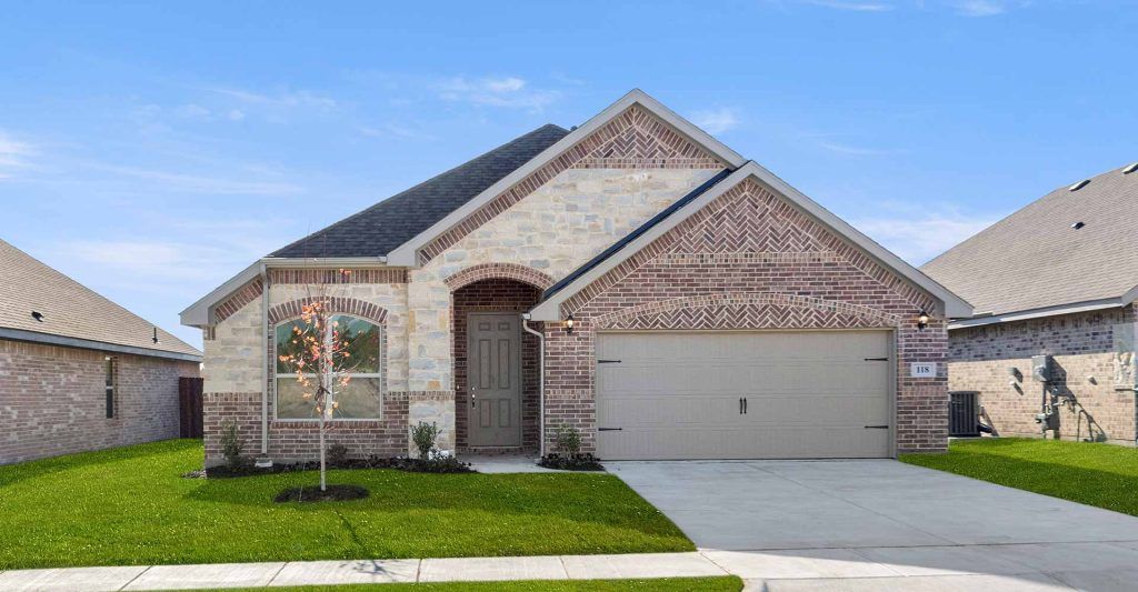 120 Whistling Duck Drive. Balch Springs, TX 75181