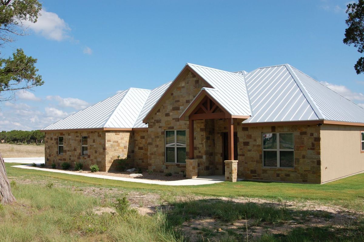 casa en JLD Premier Homes. por JLD Premier Homes.
