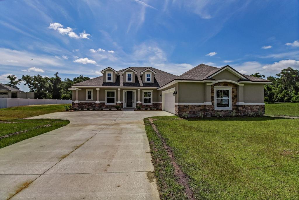 Johnson Home Builders por Johnson Homebuilders en Jacksonville-St. Augustine Florida