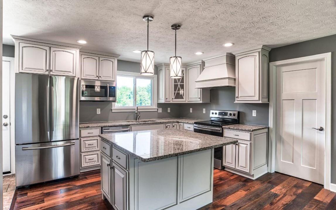 casa en Josh Smalling Roofing and Restoration Co por Josh Smalling Roofing and Restoration Co