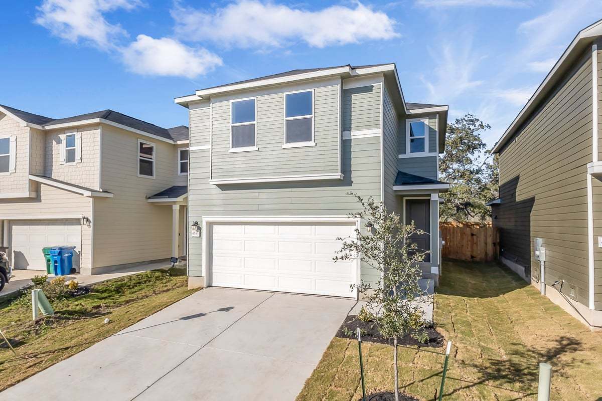 Spanish Trails Villas por KB Home en San Antonio Texas