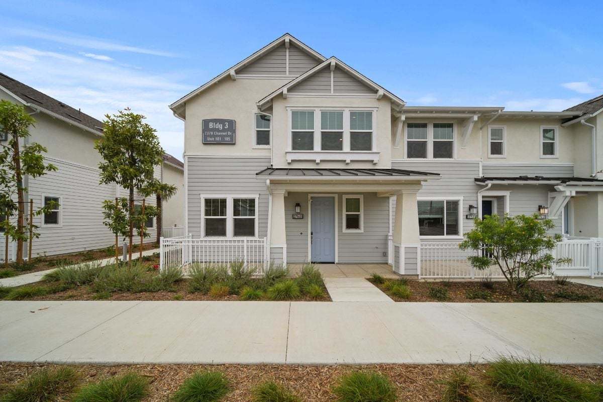 Plan 1898 Modeled - Seaview at Midtown: Ventura, California - KB Home