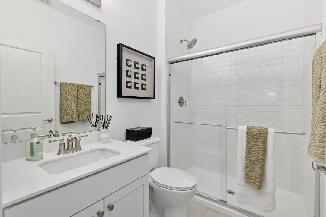 Extra Suite Bath