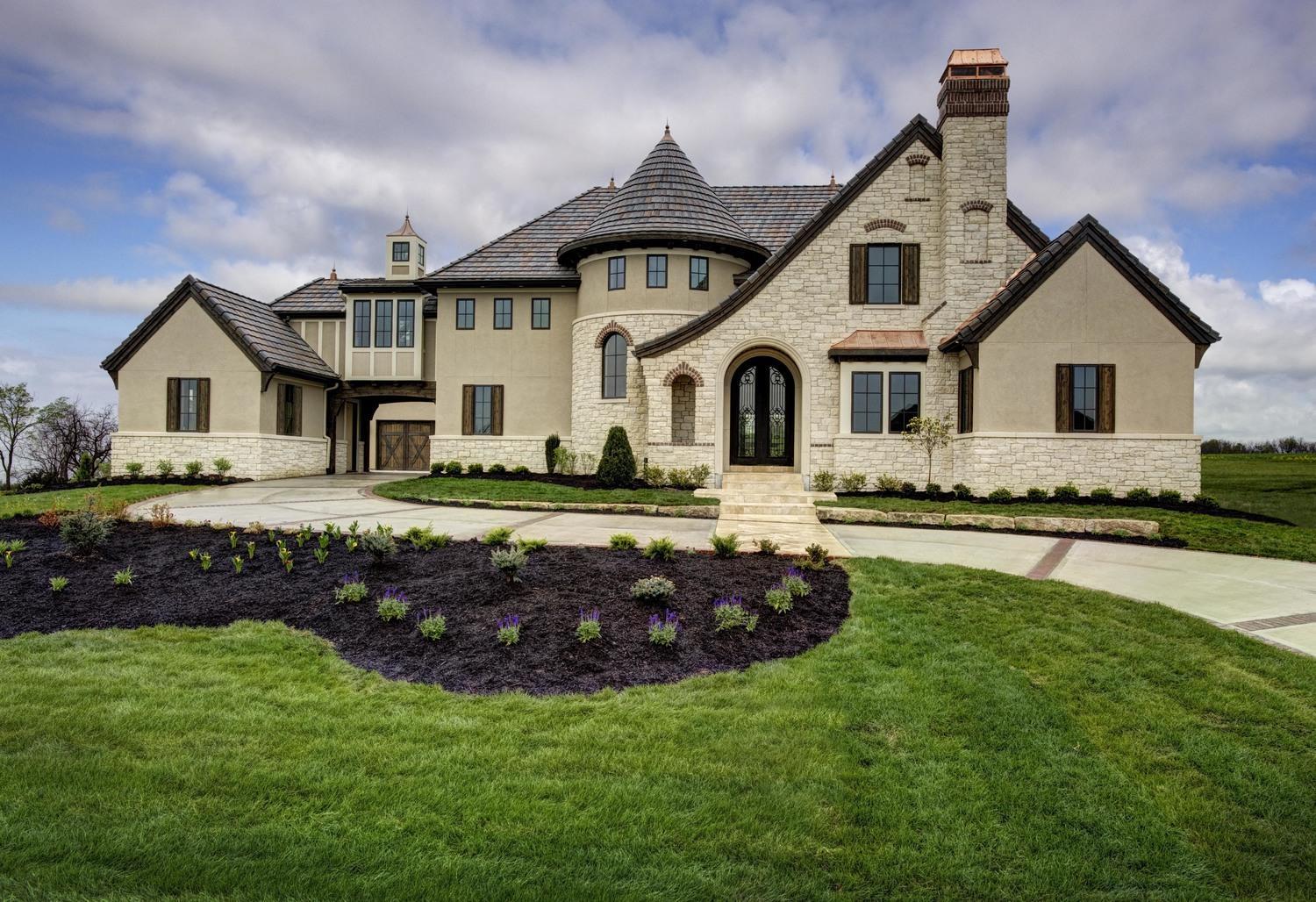 casa en Larson Building Company por Larson Building Company