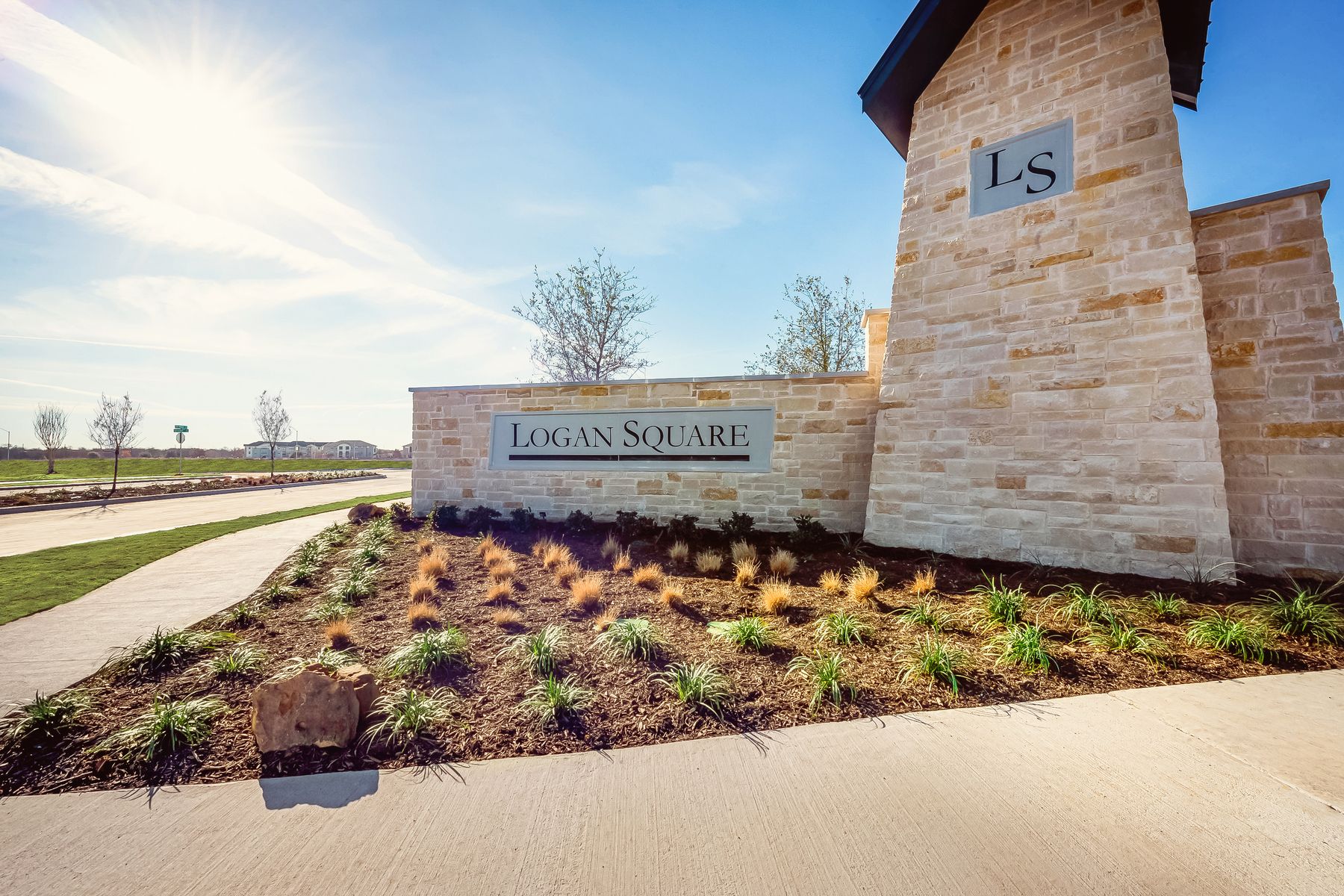Logan Square - Fort Worth, TX