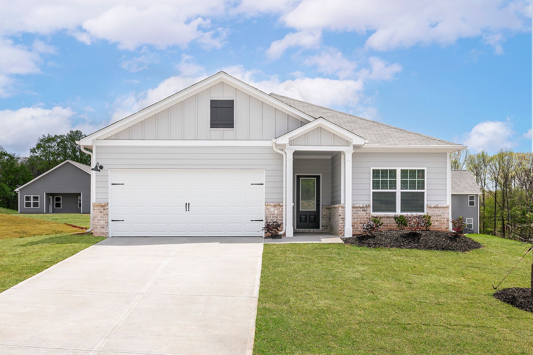 281 Sunfish Cir. Hoschton, GA 30548