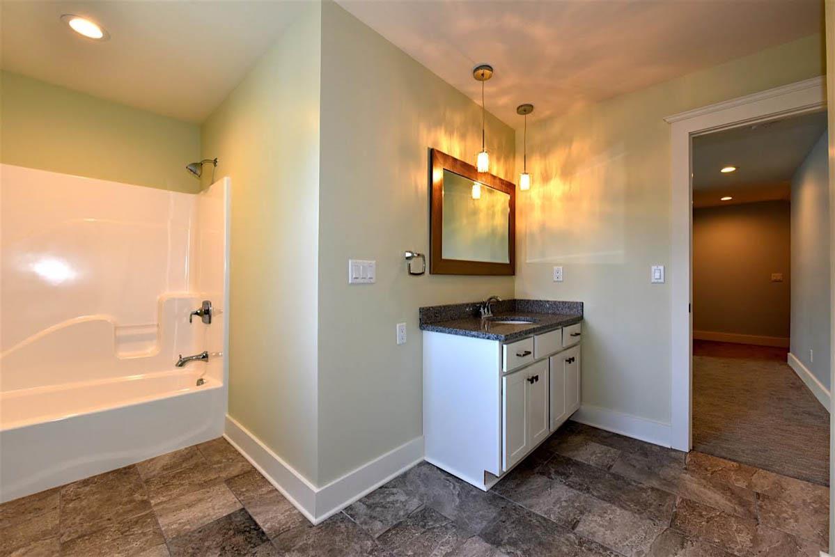 casa en Landings at Maple Bay por Lopresti Homes Corporation
