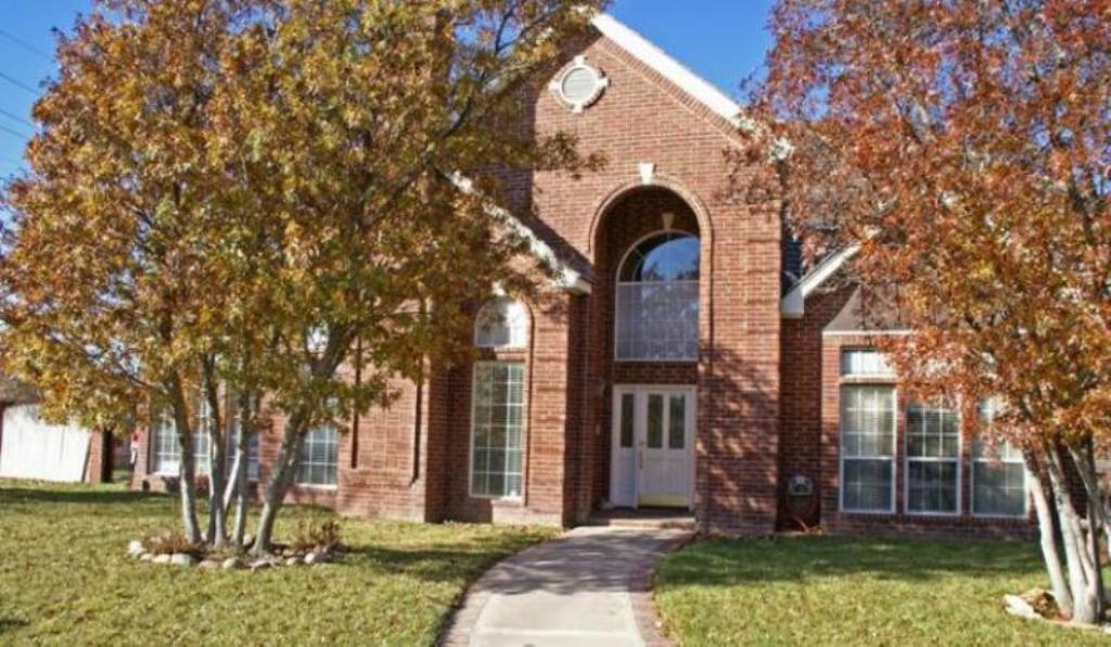Larry Hughes Builders Custom Home por Larry Hughes Builders en Amarillo Texas