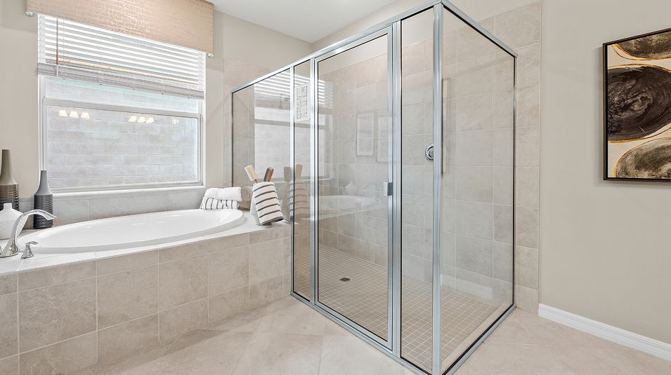 Executive Homes Antigua Marsala EI Glass Enclosure 1 31 26