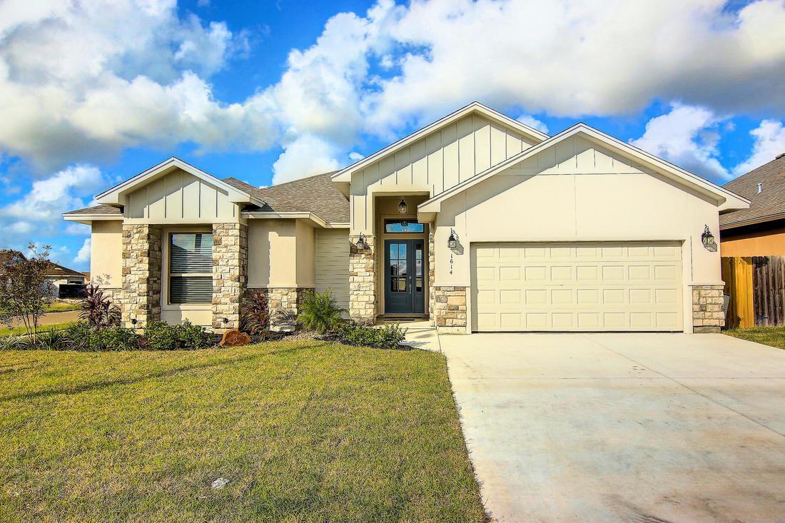 Shoreline Vista por Live Oak Custom Homes en Houston Texas