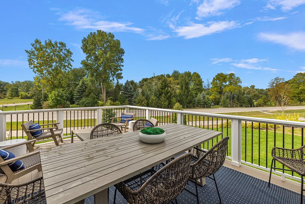 casa en Cider Creek por Lombardo Homes Michigan