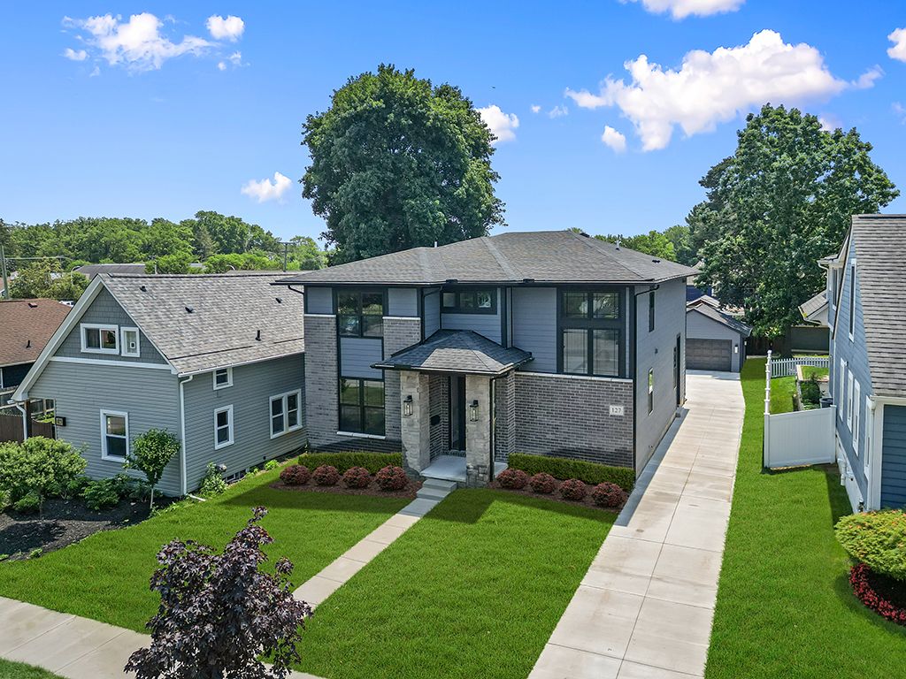 casa en Starkweather por Lombardo Homes Michigan
