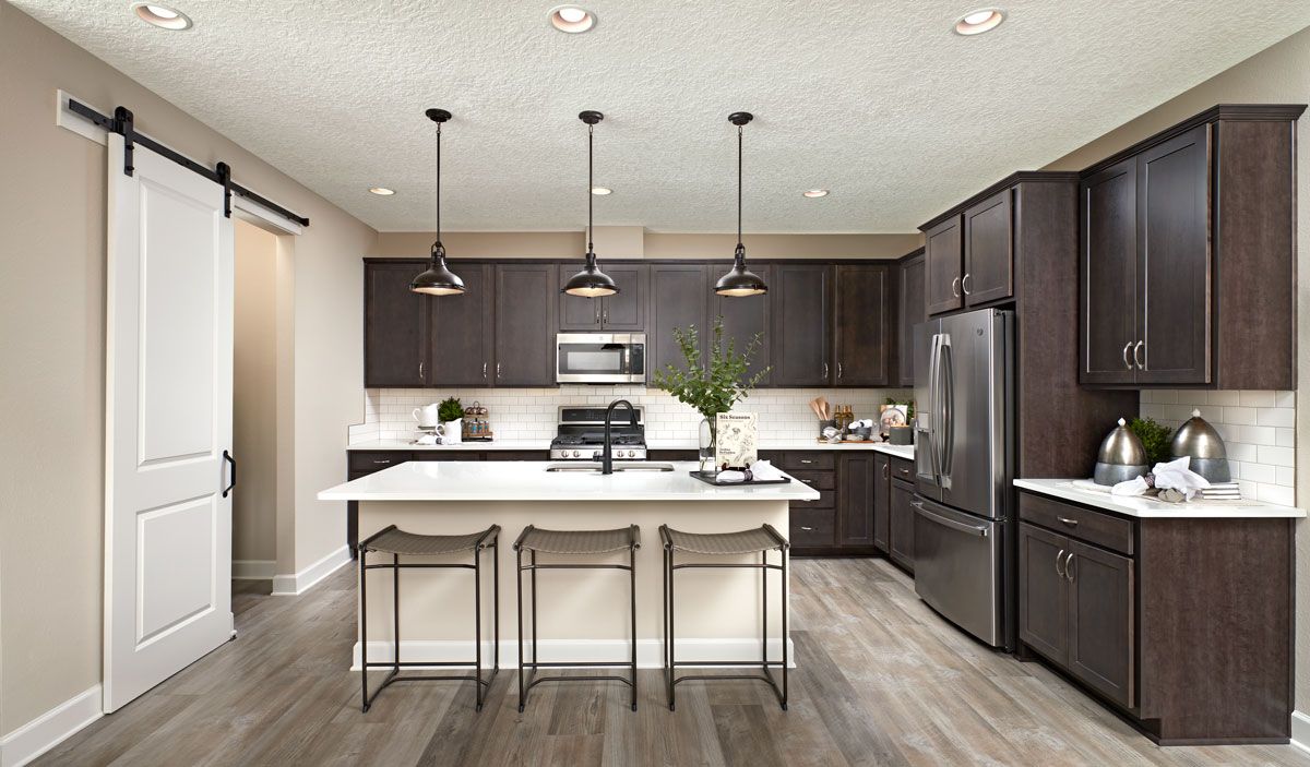 casa en Seasons at The Lakes at Rancho El Dorado III por Richmond American Homes