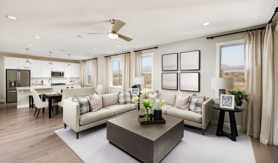 casa en Seasons at The Lakes at Rancho El Dorado III por Richmond American Homes