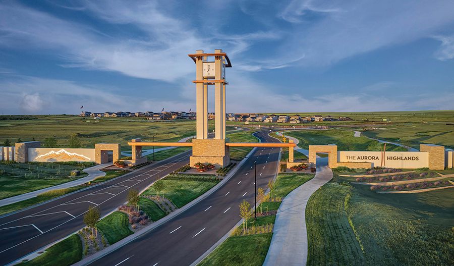 casa en Urban Collection at The Aurora Highlands por Richmond American Homes