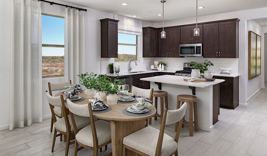 casa en Seasons at Vista Del Sur por Richmond American Homes