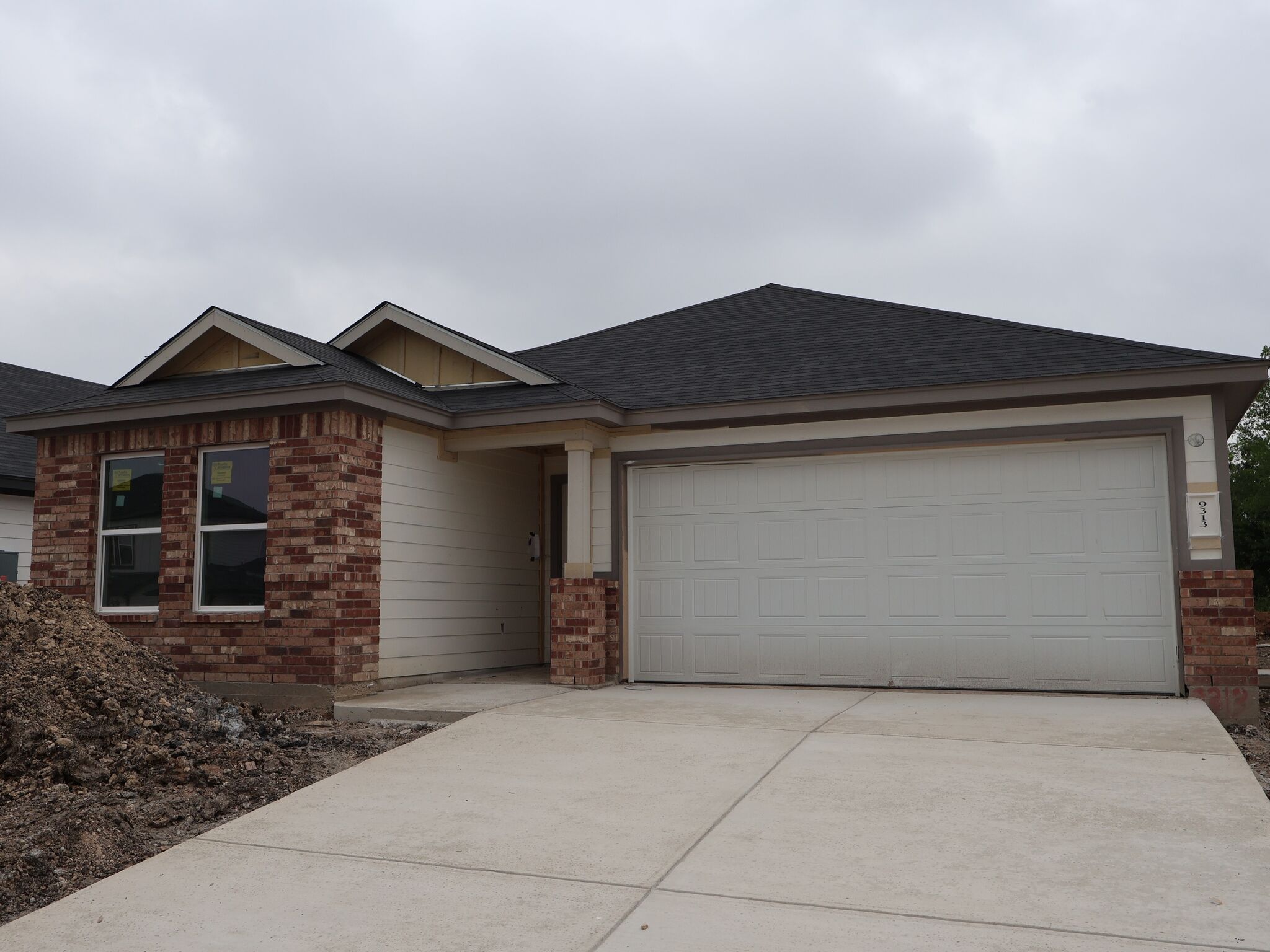 Eastland I - Marble Creek Crossing: Austin, Texas - M/I Homes