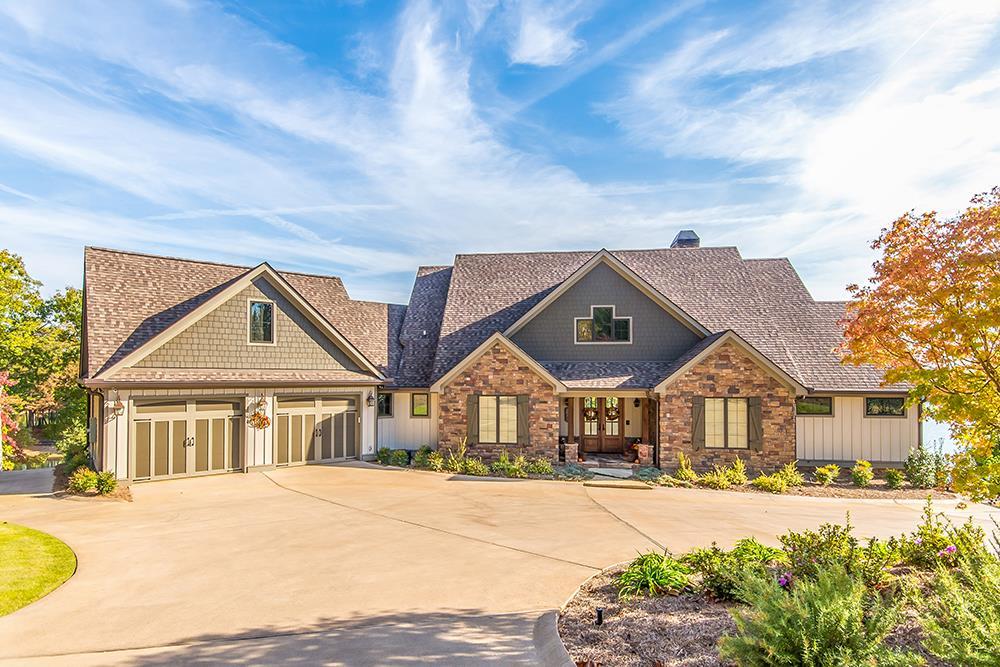 casa en M & M Construction Company por M & M Construction Company