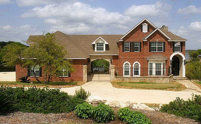 Mahoney Custom Homes - Blanco, TX