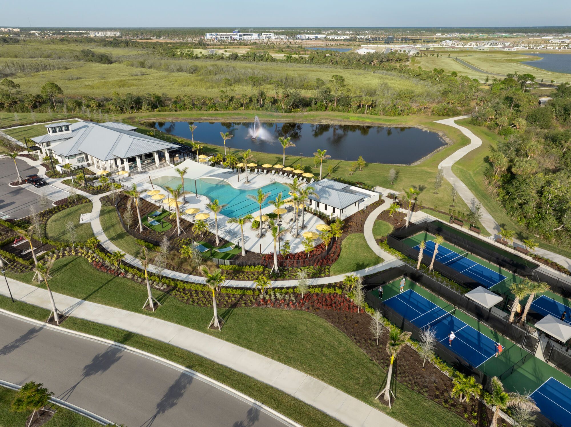 casa en Sunstone Lakeside at Wellen Park por Mattamy Homes