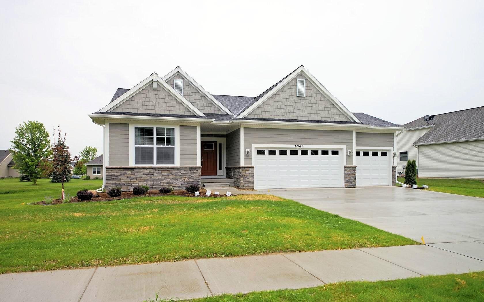 Newcastle - Copper Creek: Haslett, Michigan - Mayberry Homes