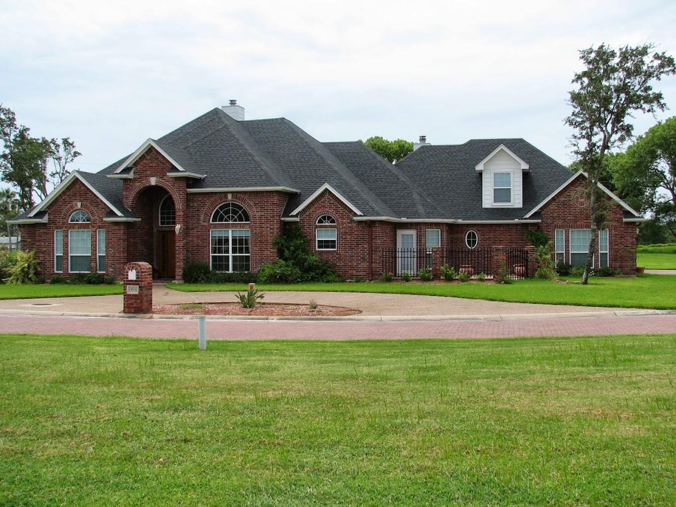 Mcdaniel Custom Builders por Mcdaniel Custom Builders en Corpus Christi Texas