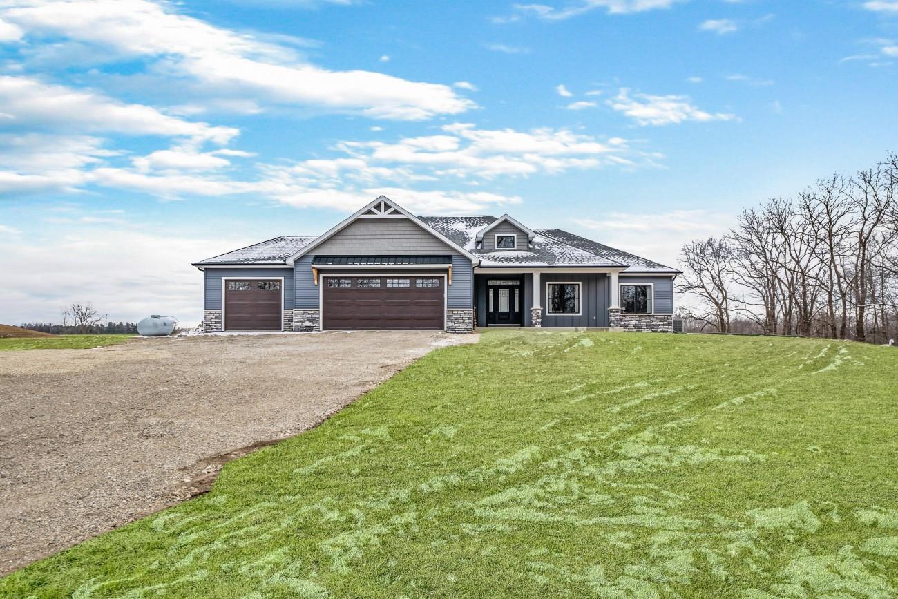 casa en Mcclurg Builder por Mcclurg Builder