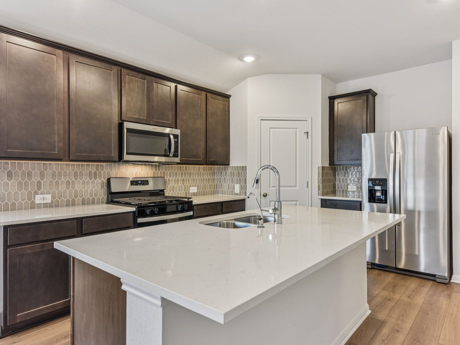 The Hughes (841) - Riverbend at Double Eagle - Reserve Collection: Cedar Creek, Texas - Meritage Homes