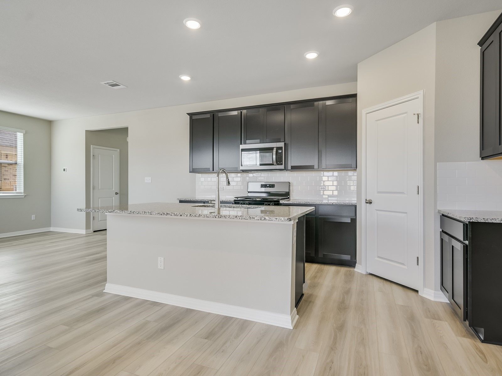 The Lassen (370) - Butler Farms - Americana Collection: Liberty Hill, Texas - Meritage Homes