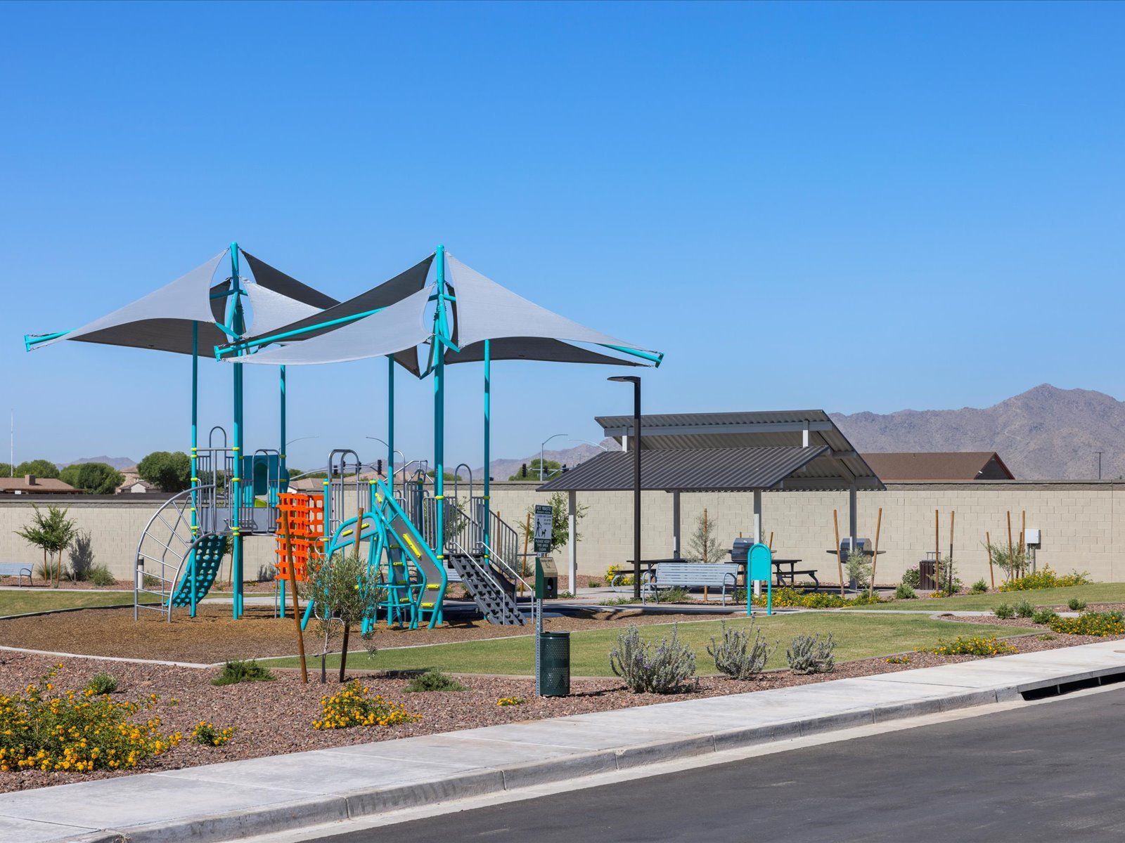 casa en The Enclave on Olive por Meritage Homes