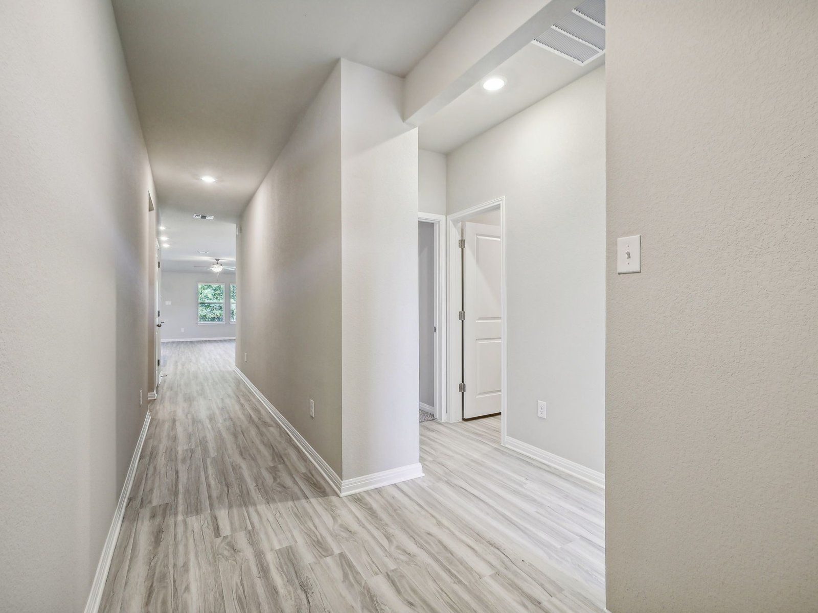 The Burnett (825) - Riverbend at Double Eagle - Reserve Collection: Cedar Creek, Texas - Meritage Homes