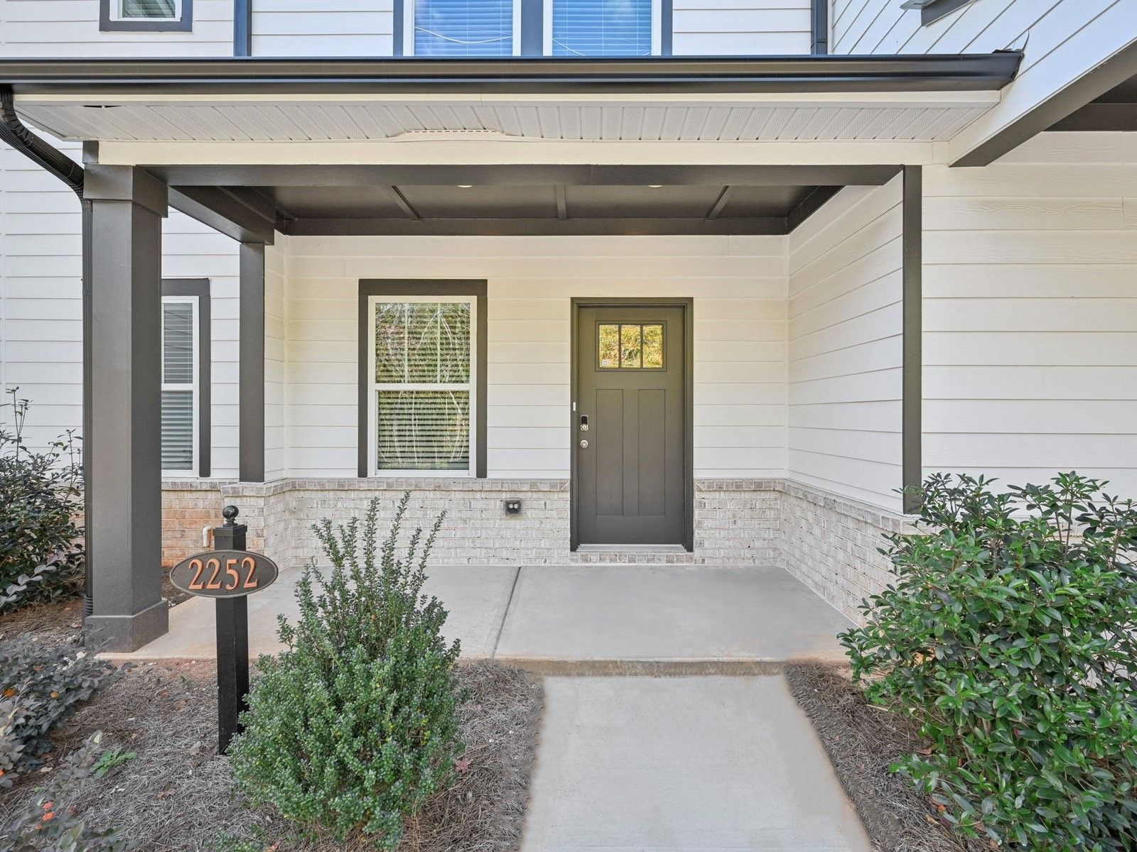 Truman Interior Unit - Avalon - Vista Series: Conyers, Georgia - Meritage Homes