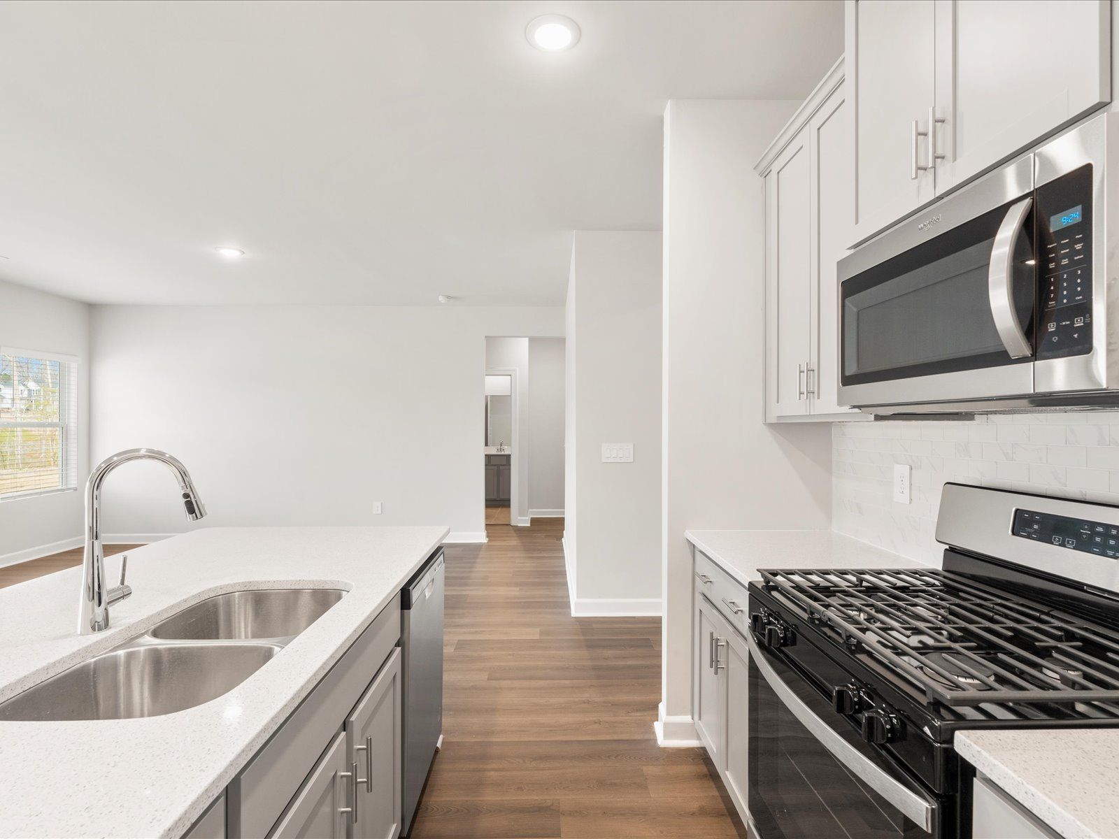914 Rising Oak Court