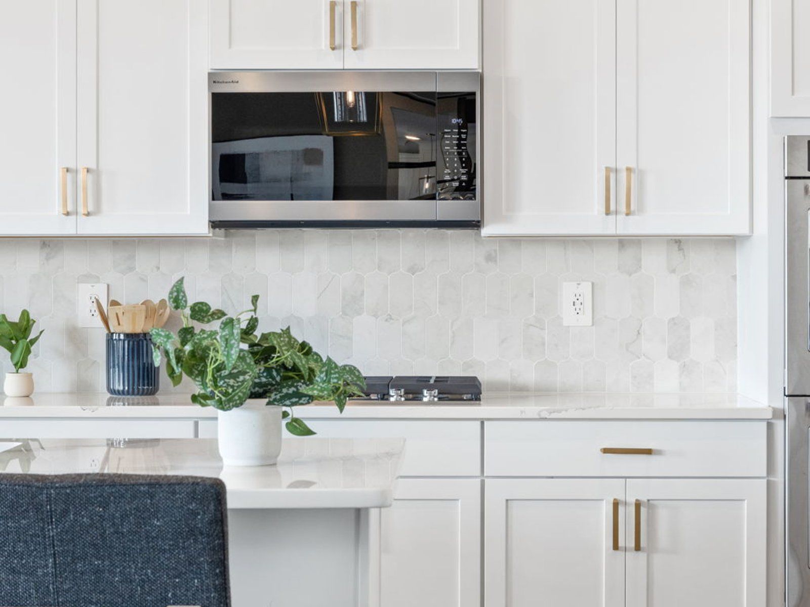 The Orchard Park floorplan with the Timeless Contrast Linen interior package.