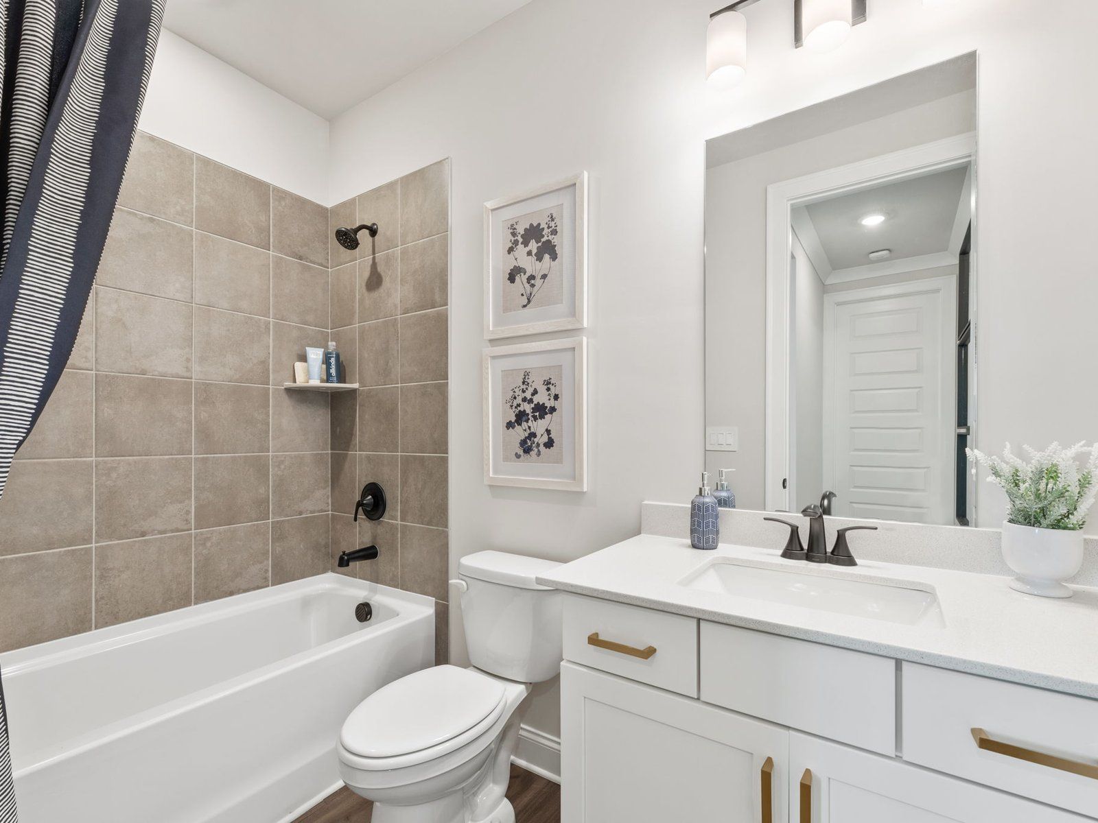 The Orchard Park floorplan with the Timeless Contrast Linen interior package.