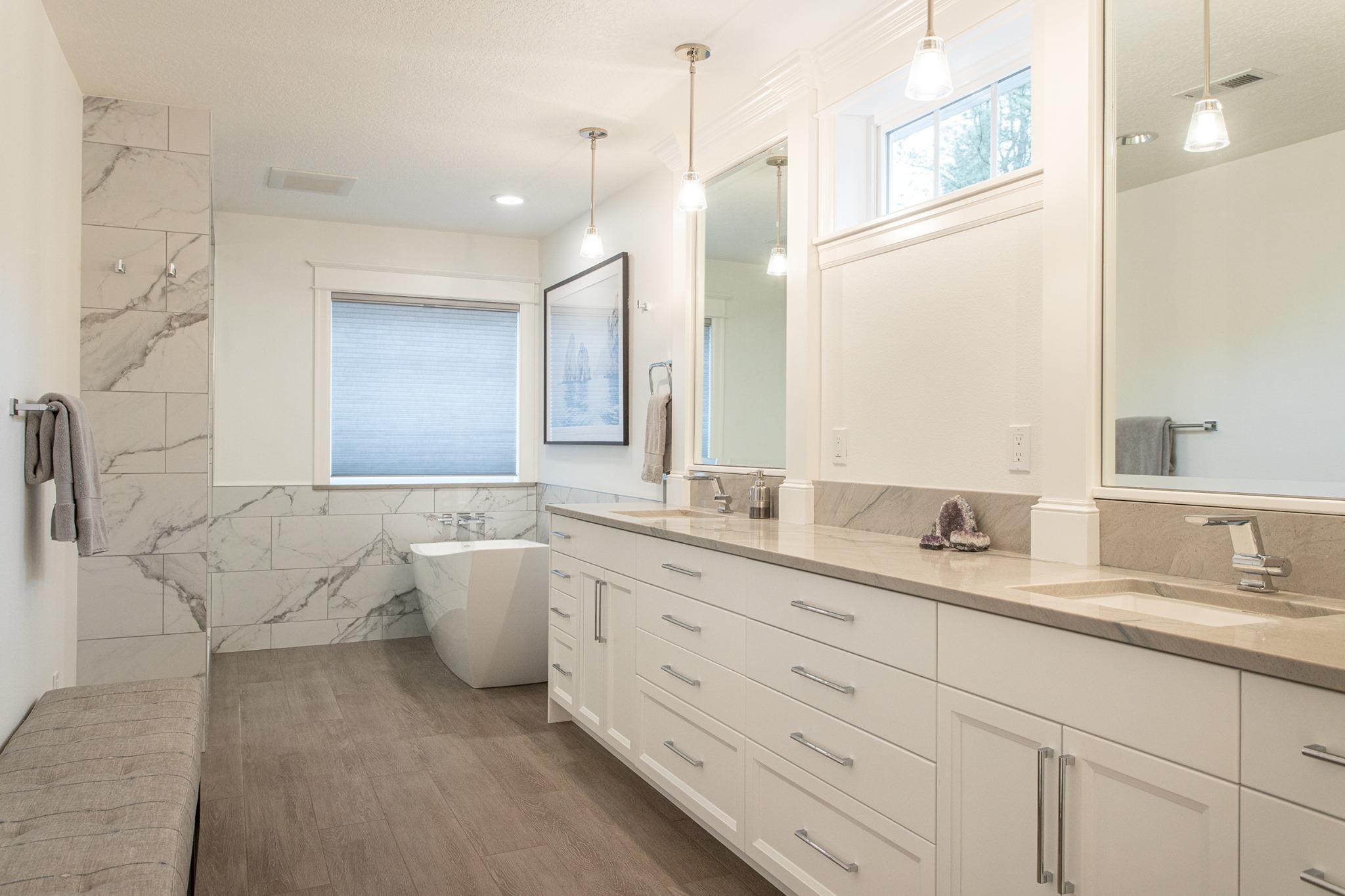 Metke Remodeling & Luxury Homes por Metke Remodeling & Luxury Homes en Portland-Vancouver Oregon