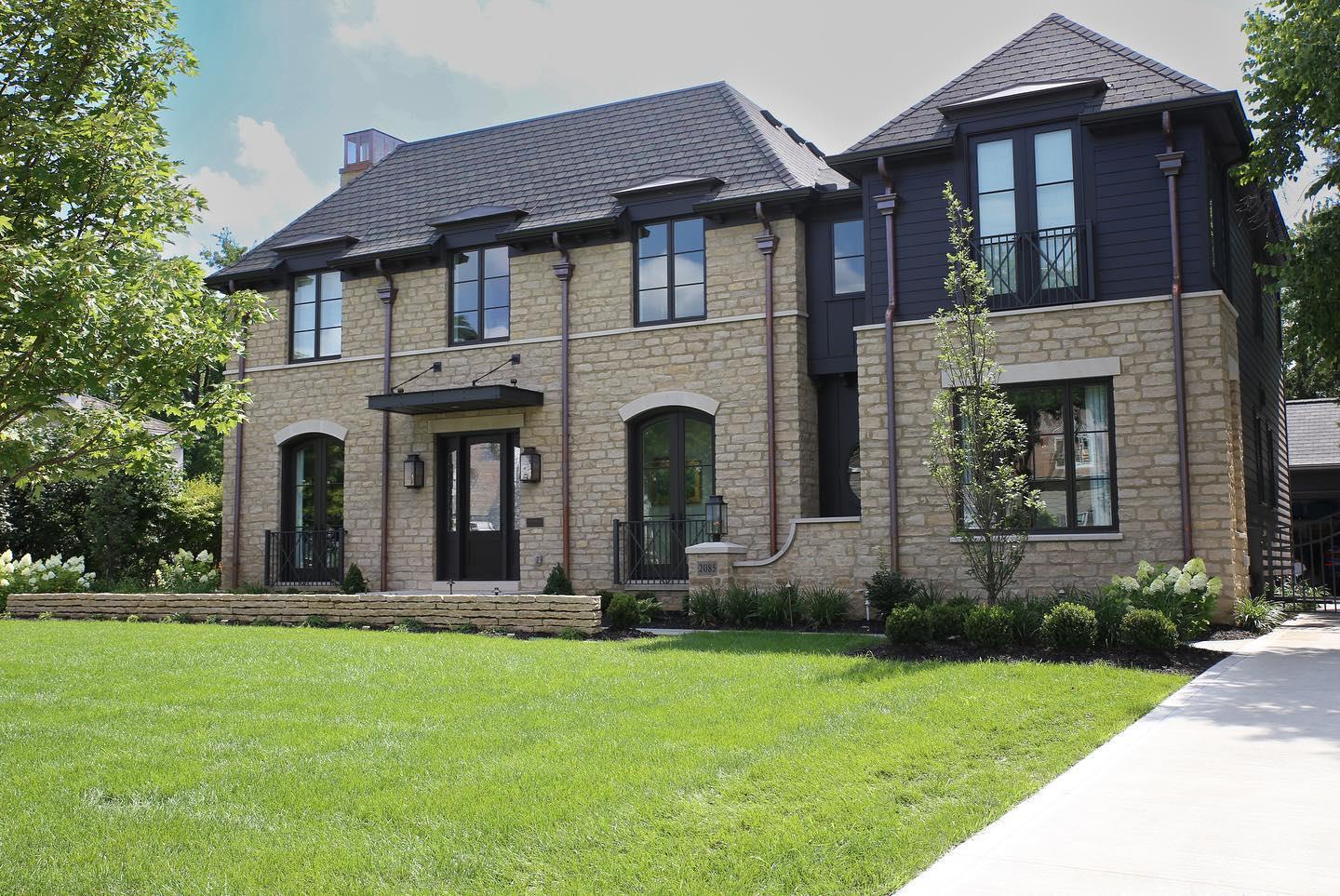 casa en Michael Edwards Building and Design por Michael Edwards Building and Design Inc.