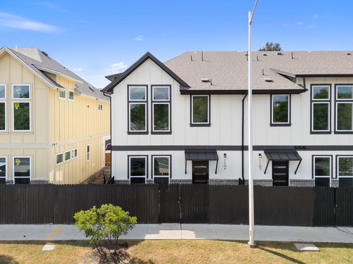 Congress - Koenig Townhomes: Austin, Texas - Milestone Community Builders 
