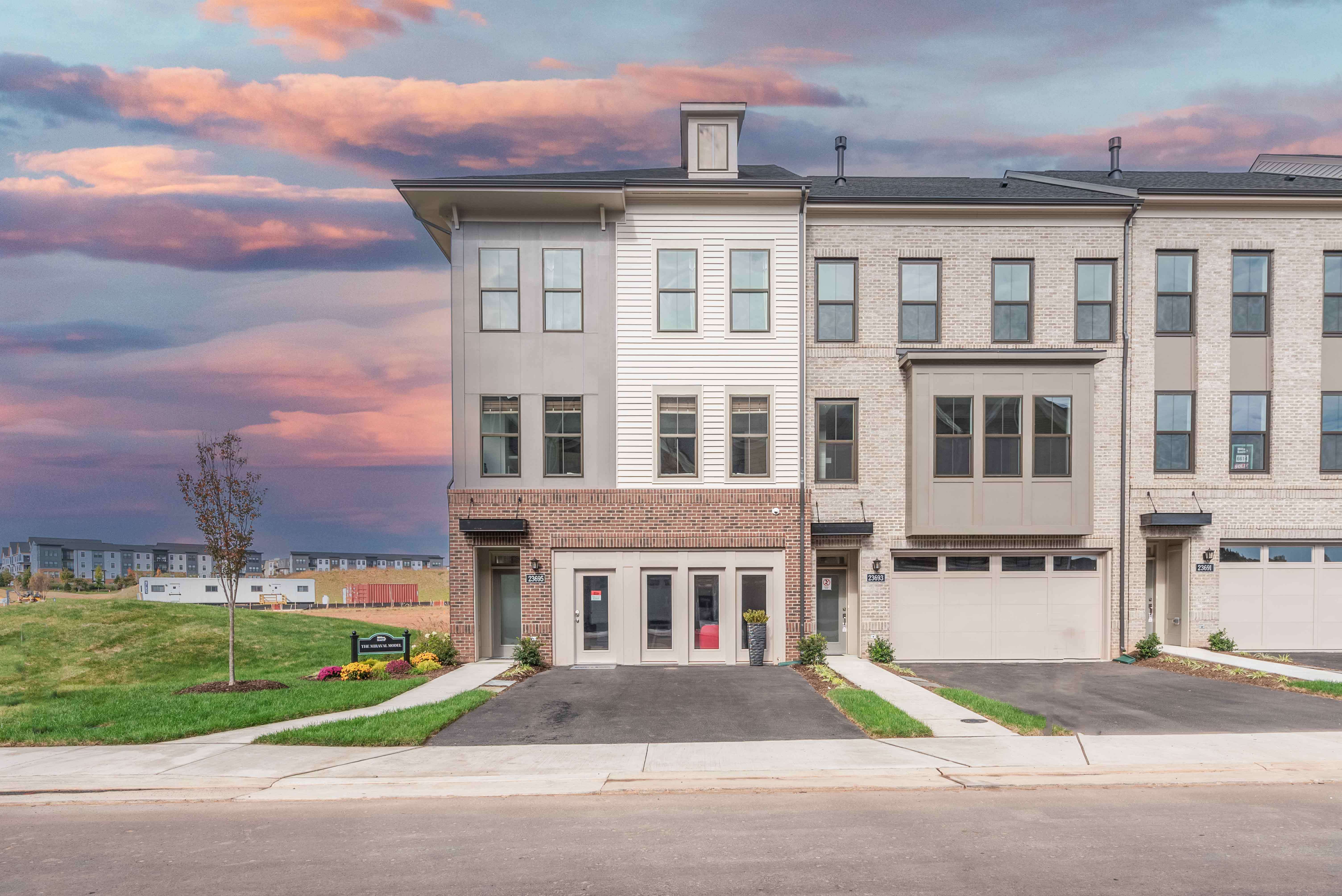 Birchwood Elevator Brownstones - Ashburn, VA