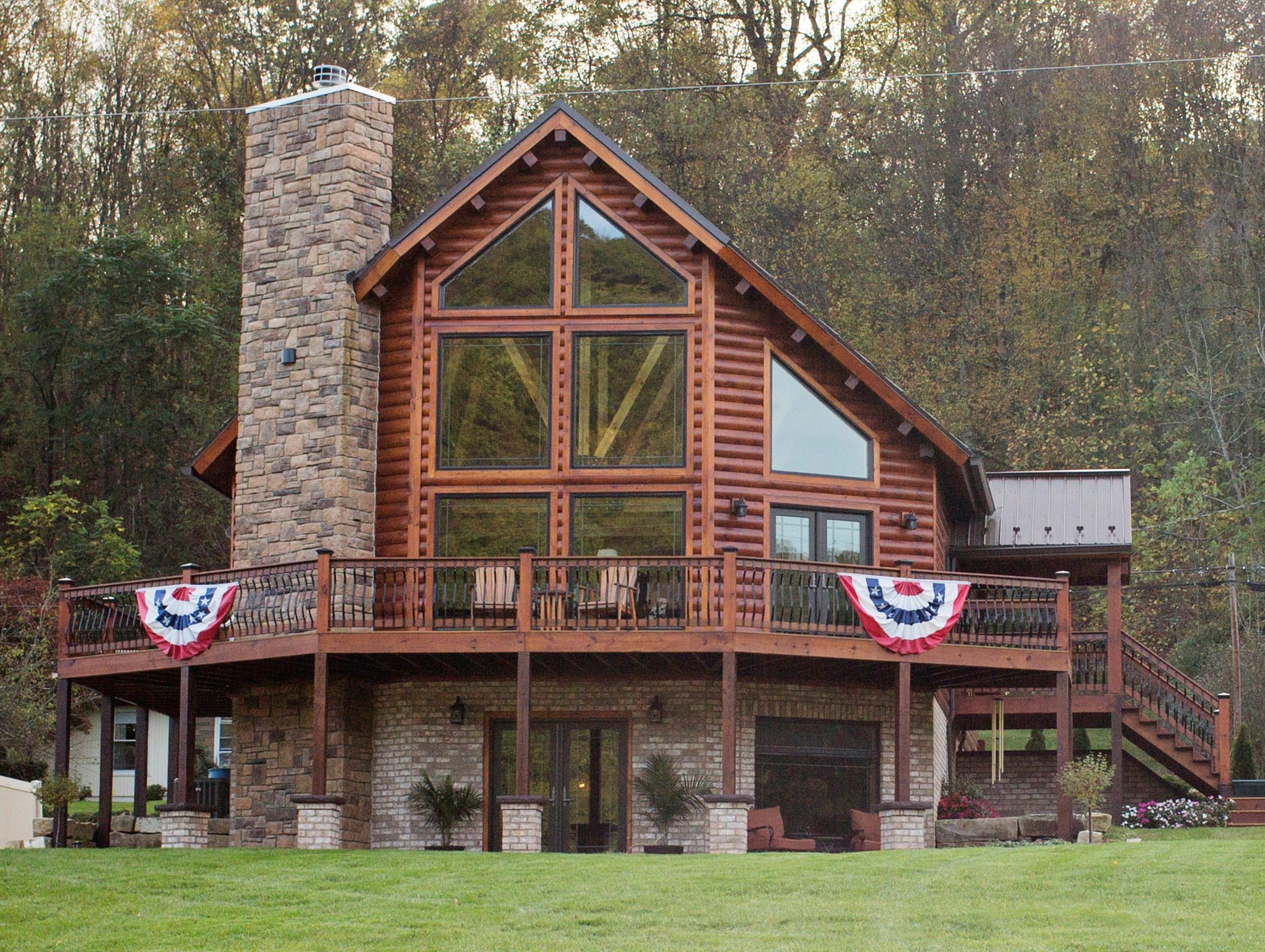 casa en Mitchell Brothers Log Homes Inc. por Mitchell Brothers Log Homes Inc.