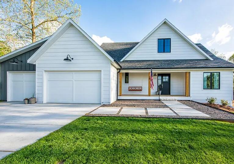 casa en Monticello Custom Homes & Remodeling por Monticello Custom Homes & Remodeling