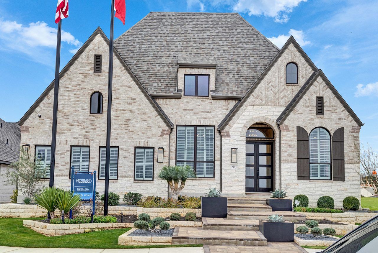 Mayfair por Mayfair en San Antonio Texas