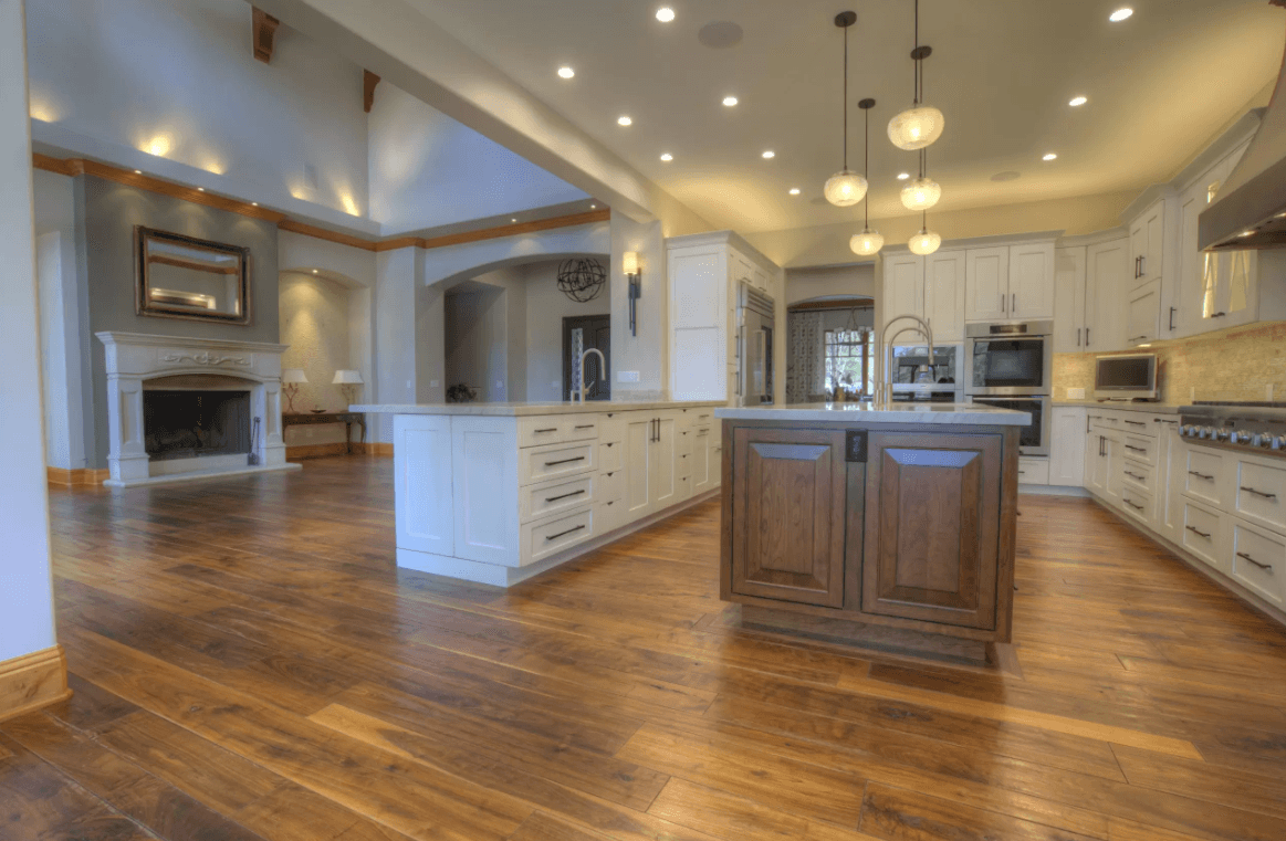 casa en Neil Adam Contruction Inc por Neil Adam Contruction Inc