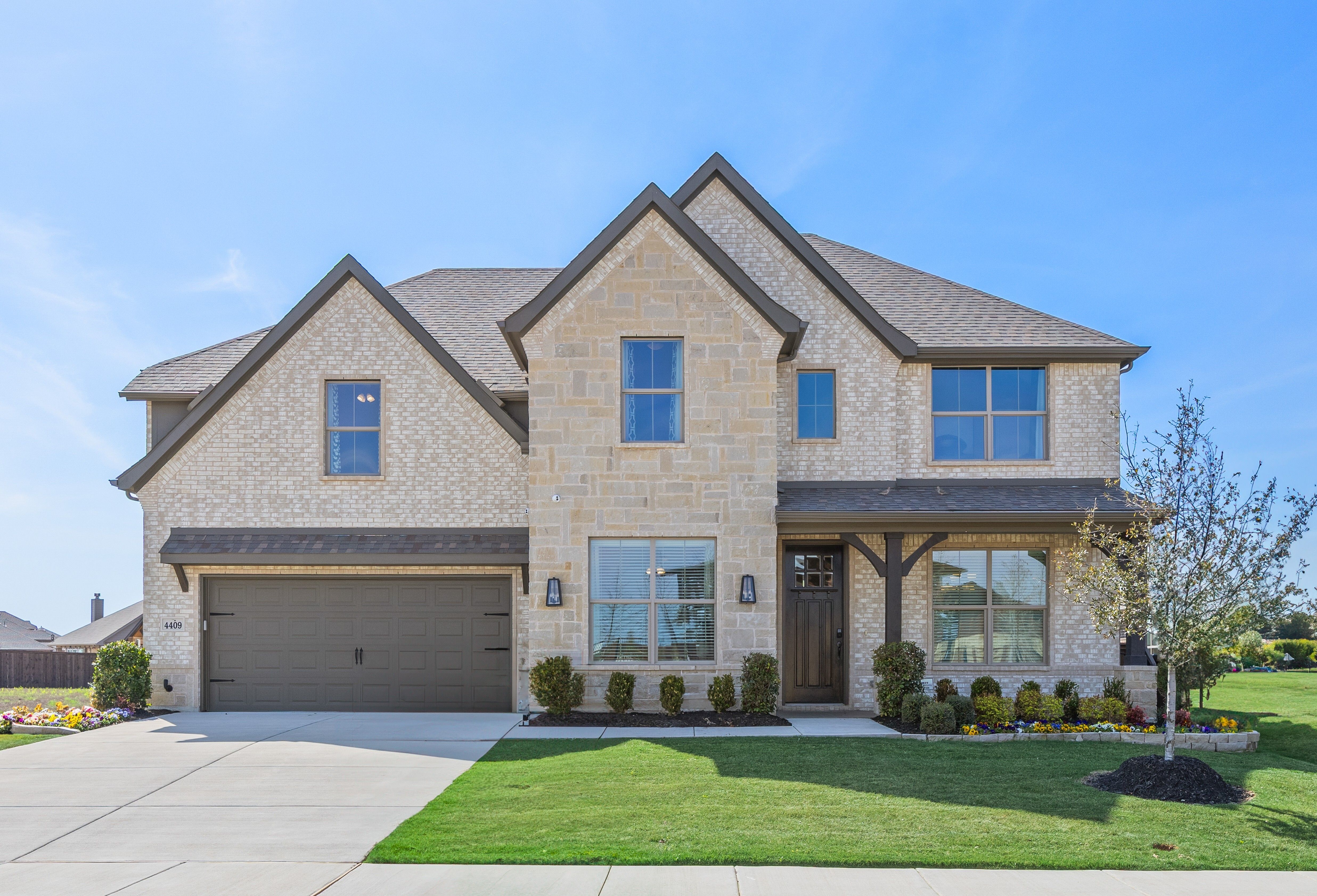 Silo Mills - Signature Series por Risewell Homes en Fort Worth Texas