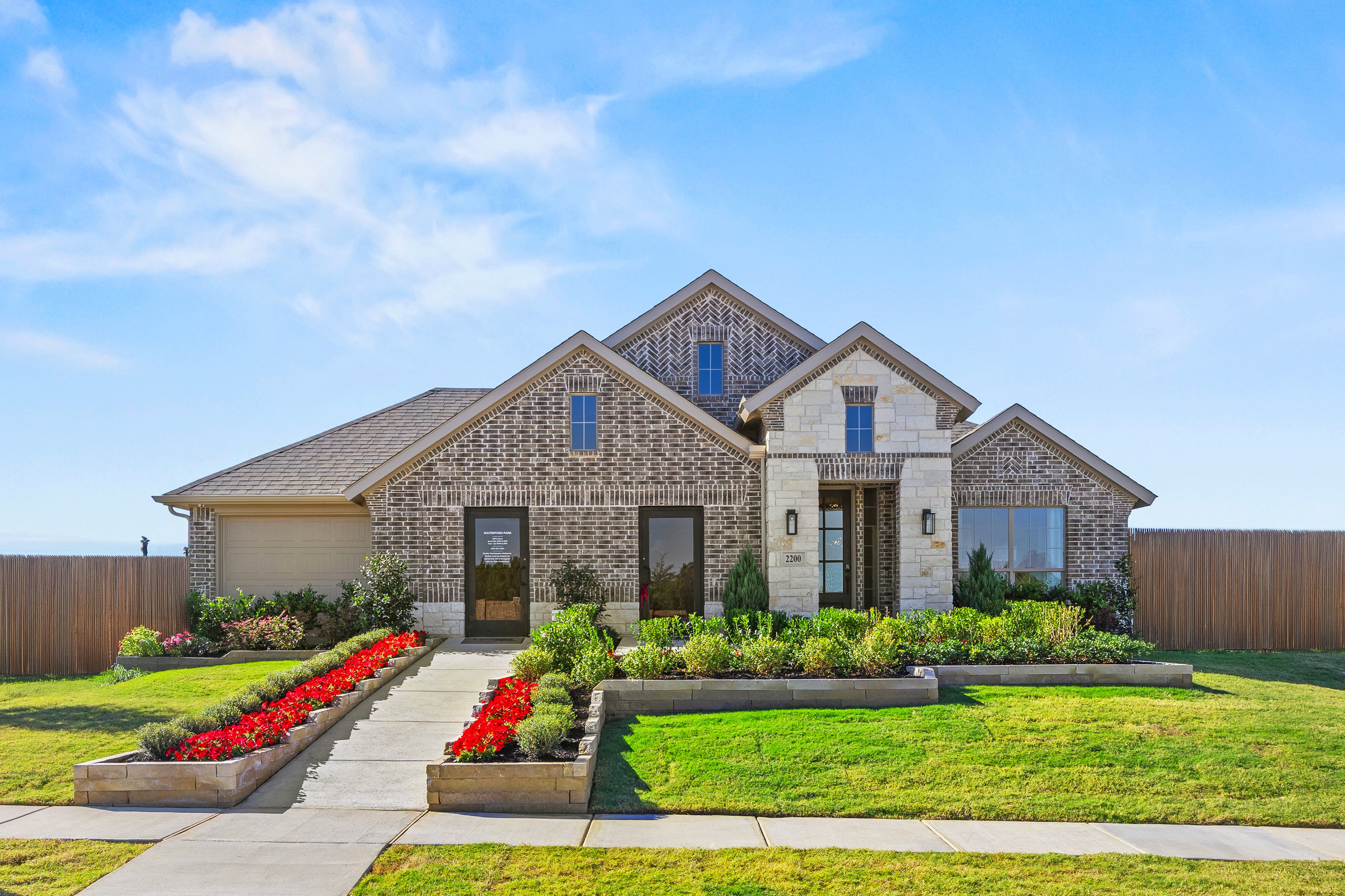 Waterford Park por Risewell Homes en Fort Worth Texas