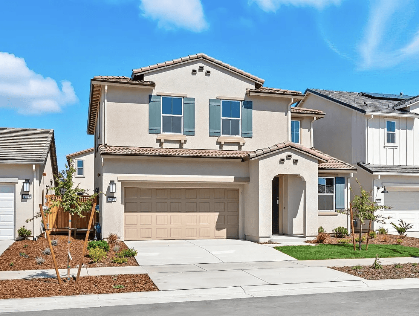 Bridgeway at River Islands por Risewell Homes en Stockton-Lodi California
