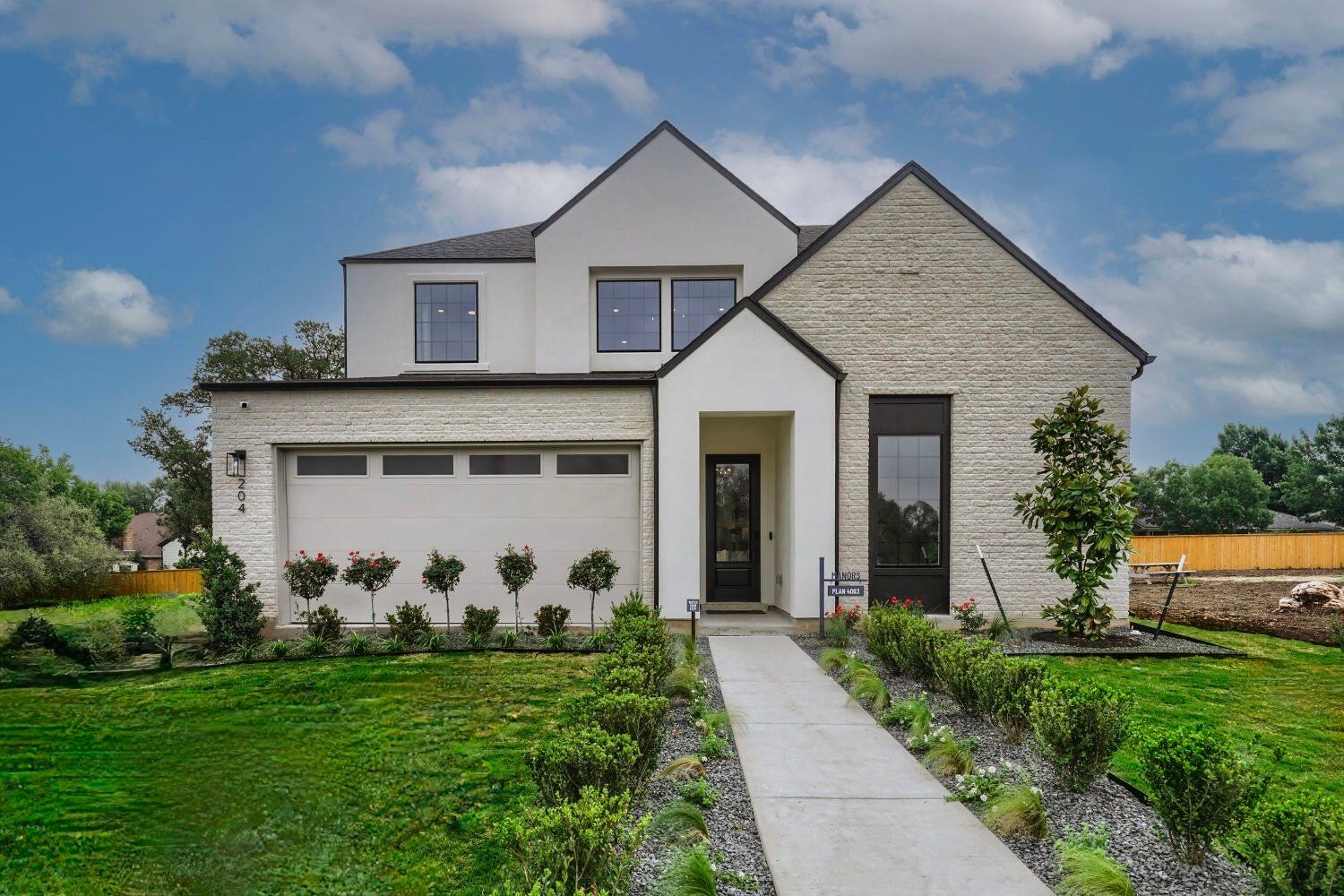 casa en The Manors Collection at Bluff Haven por Risewell Homes