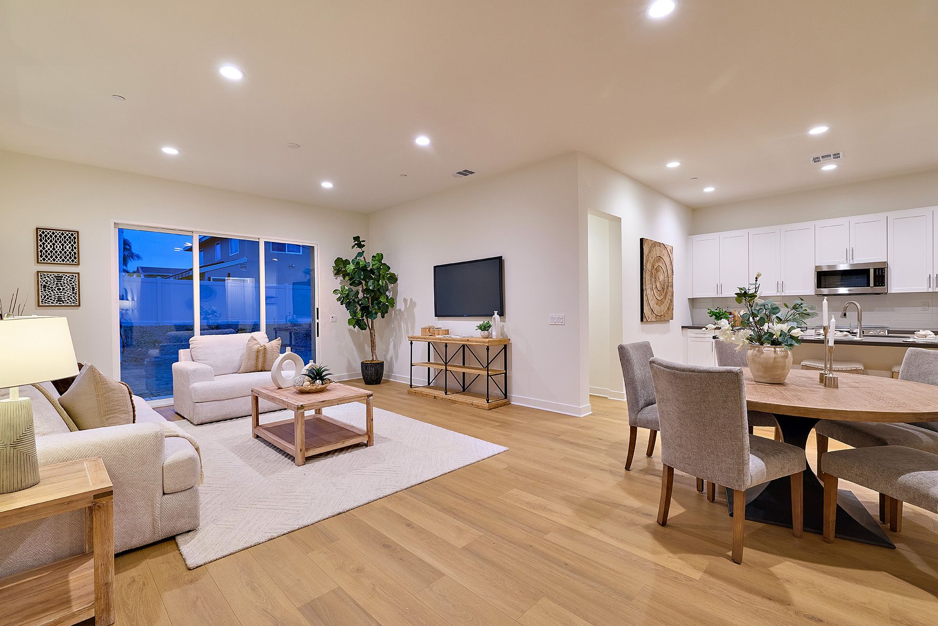 casa en Melrose Pointe por New Pointe Communities, Inc.