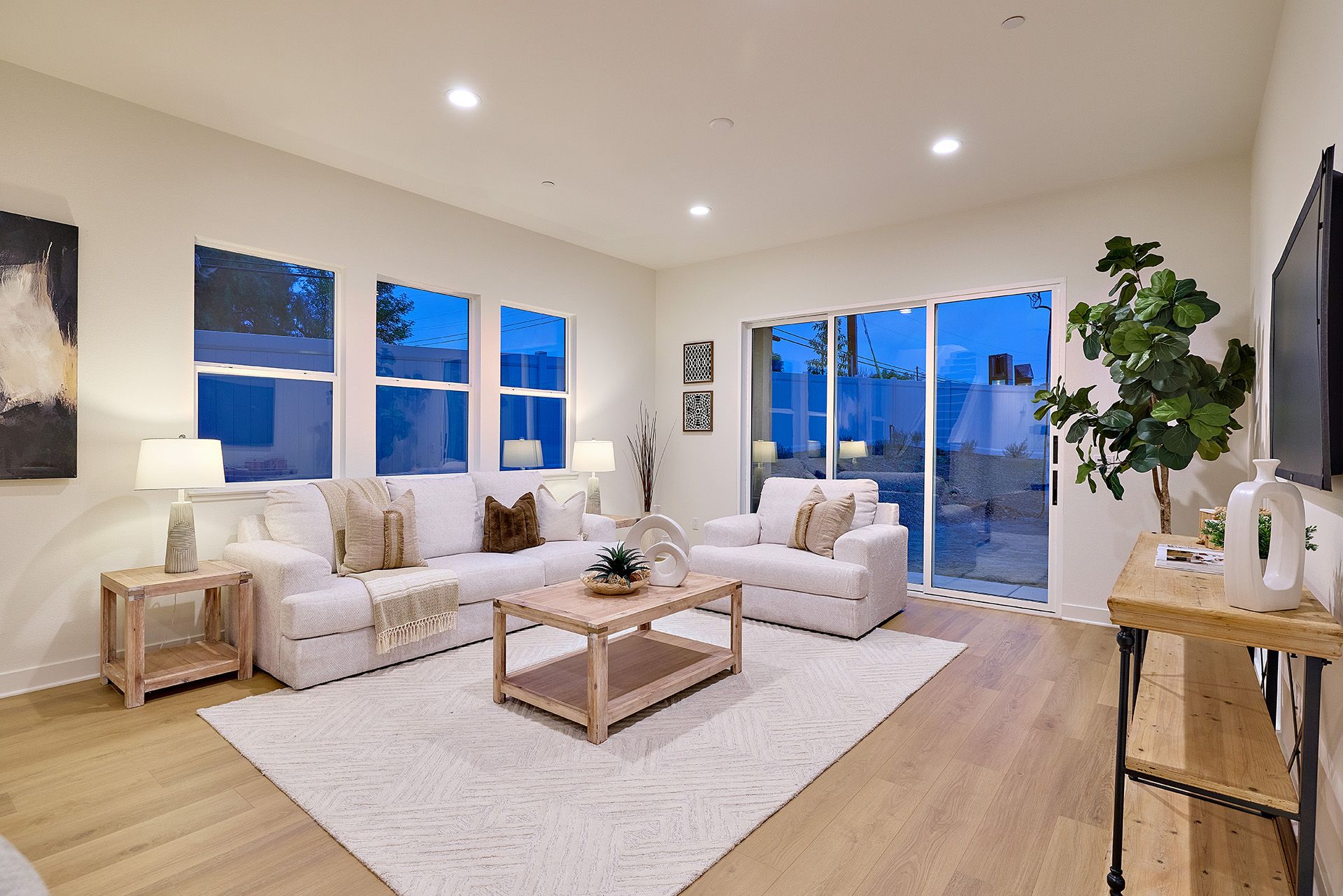 casa en Melrose Pointe por New Pointe Communities, Inc.