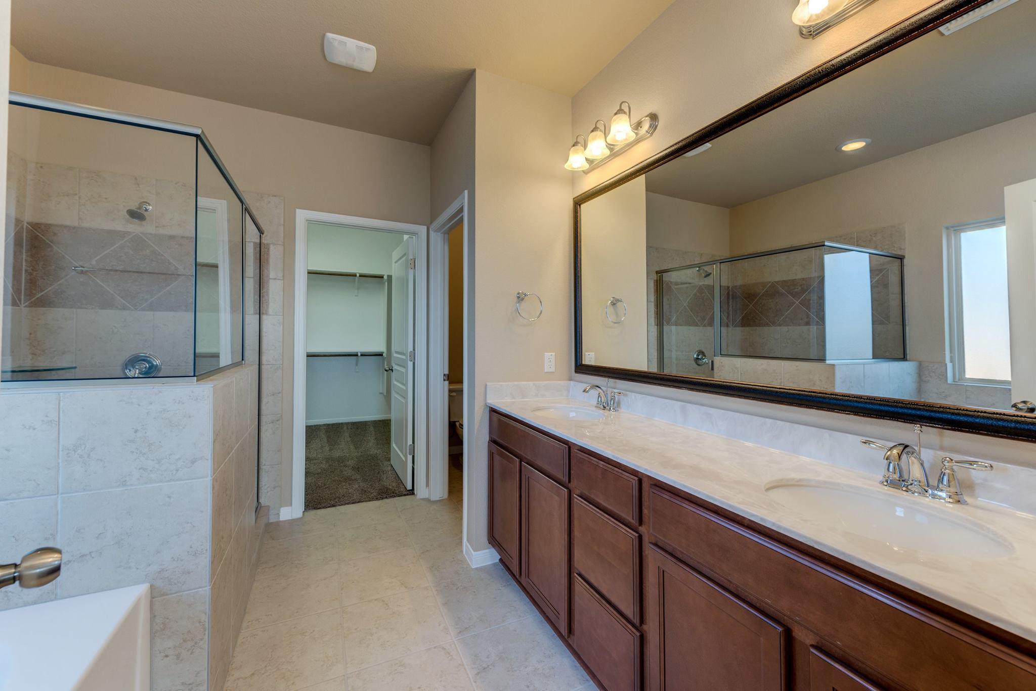 casa en Pleasant Hill por Omega Builders
